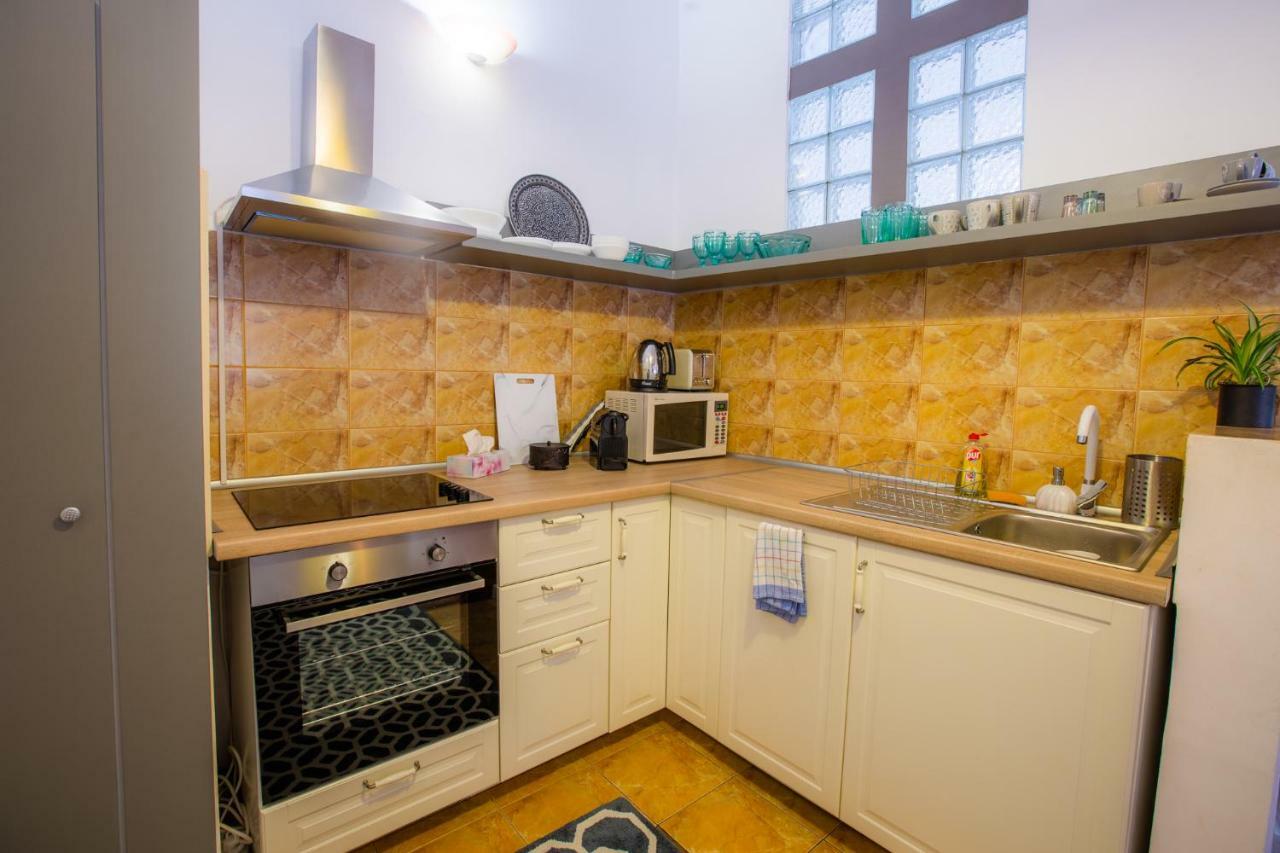 Art Downtown Alecsandri St Luxury Apartment Oradea Eksteriør billede