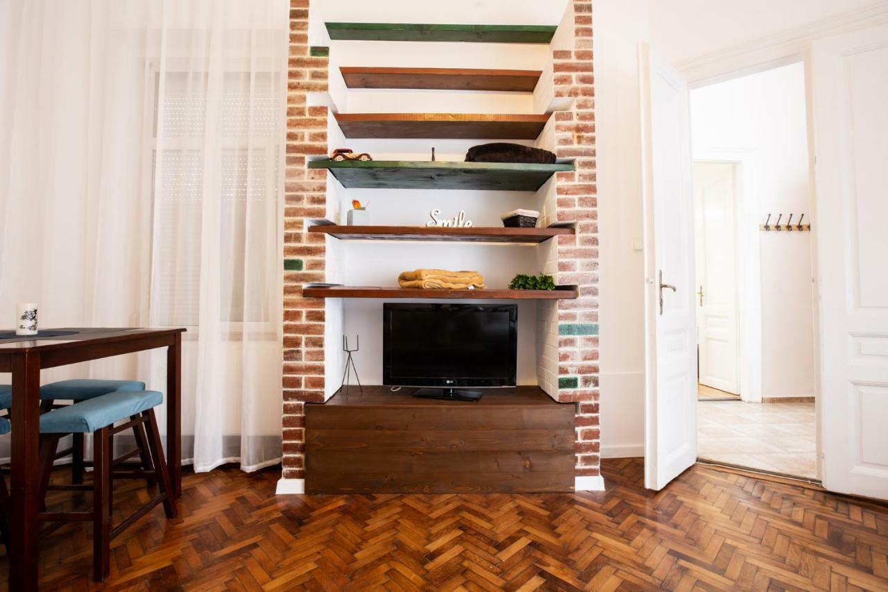 Art Downtown Alecsandri St Luxury Apartment Oradea Eksteriør billede
